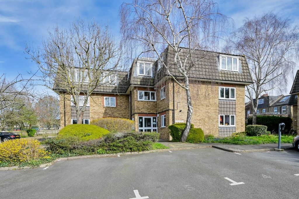 Property photo 2 of 6