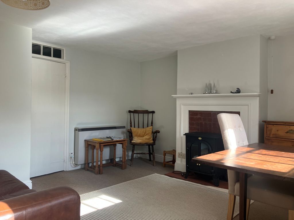 Property photo 1 of 8 Sitting Room