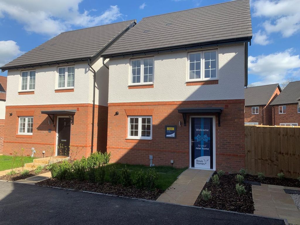 Property photo 1 of 10 Front (Exterior)