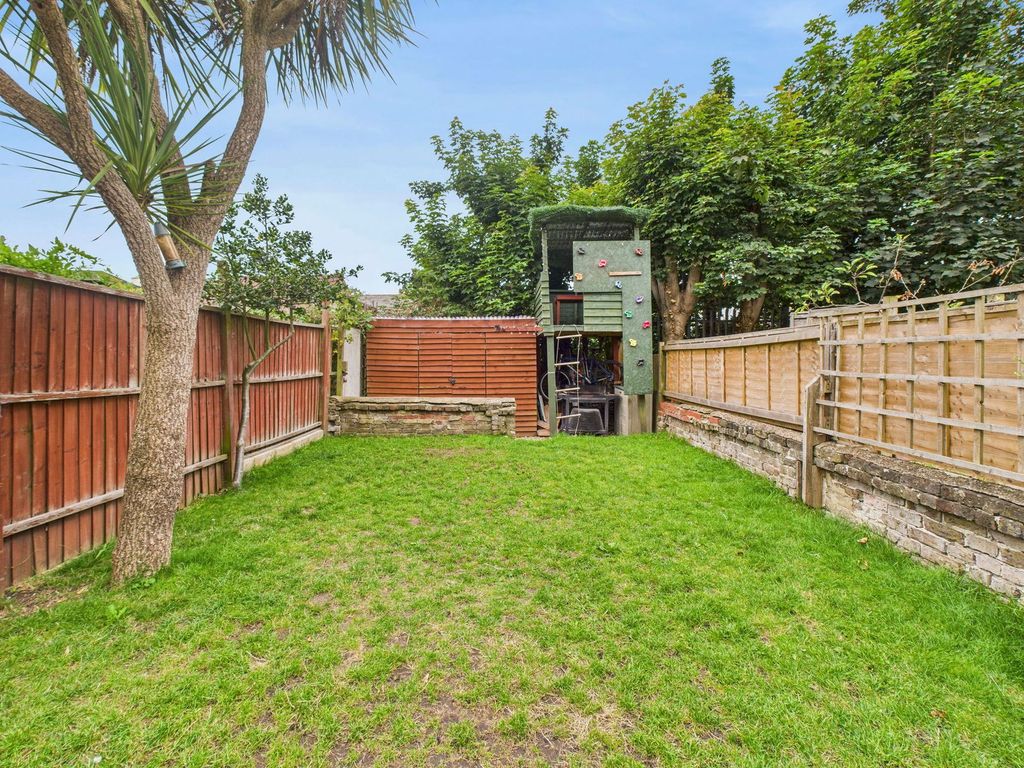 Property photo 2 of 18