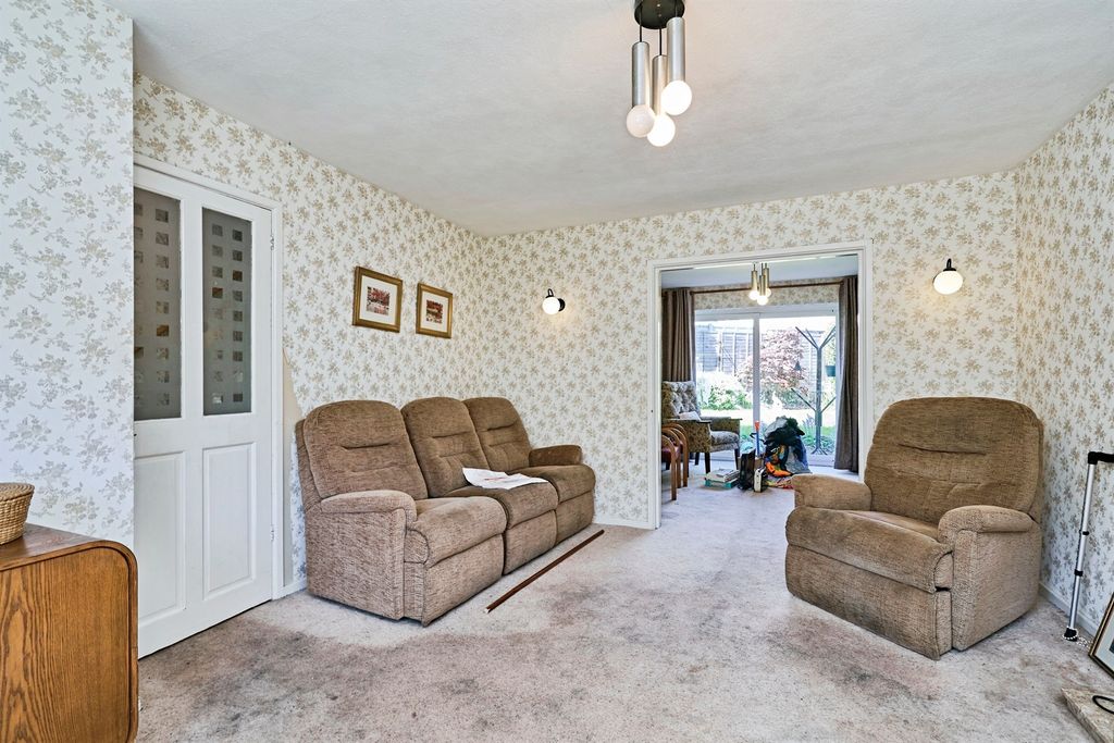 Property photo 2 of 18