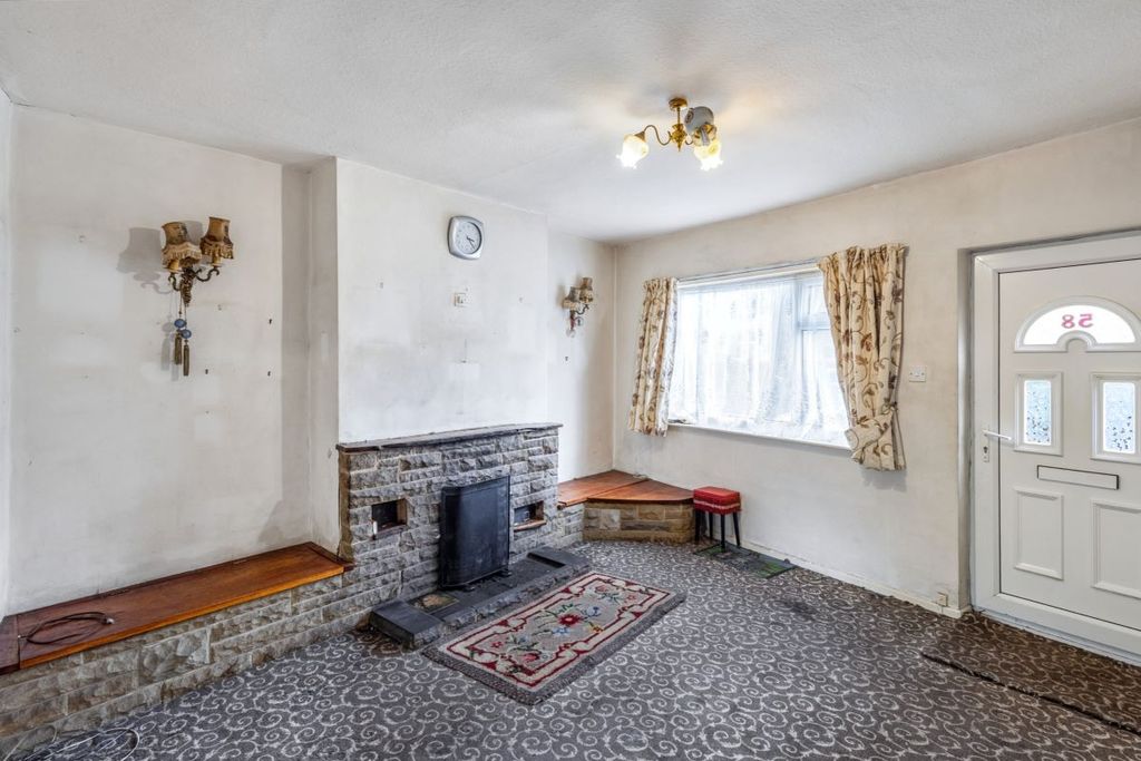 Property photo 2 of 16