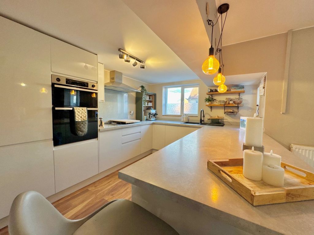 Property photo 1 of 25 d53A9B62-31Bf-4Da0-A21B-F3c328107554