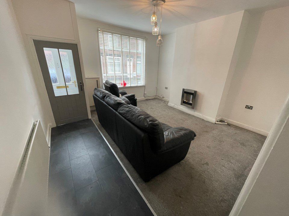 Property photo 2 of 9 6