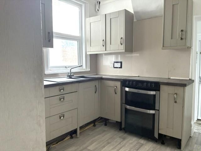 Property photo 3 of 16 5 - Copy.Jpg