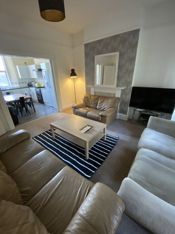 Property photo 1 of 17 768.Pagespeed.ce.A9Llkvxtld