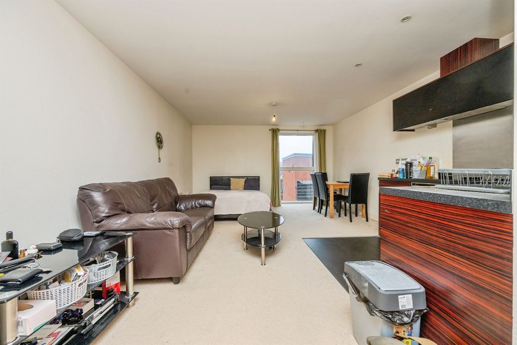 Property photo 3 of 13