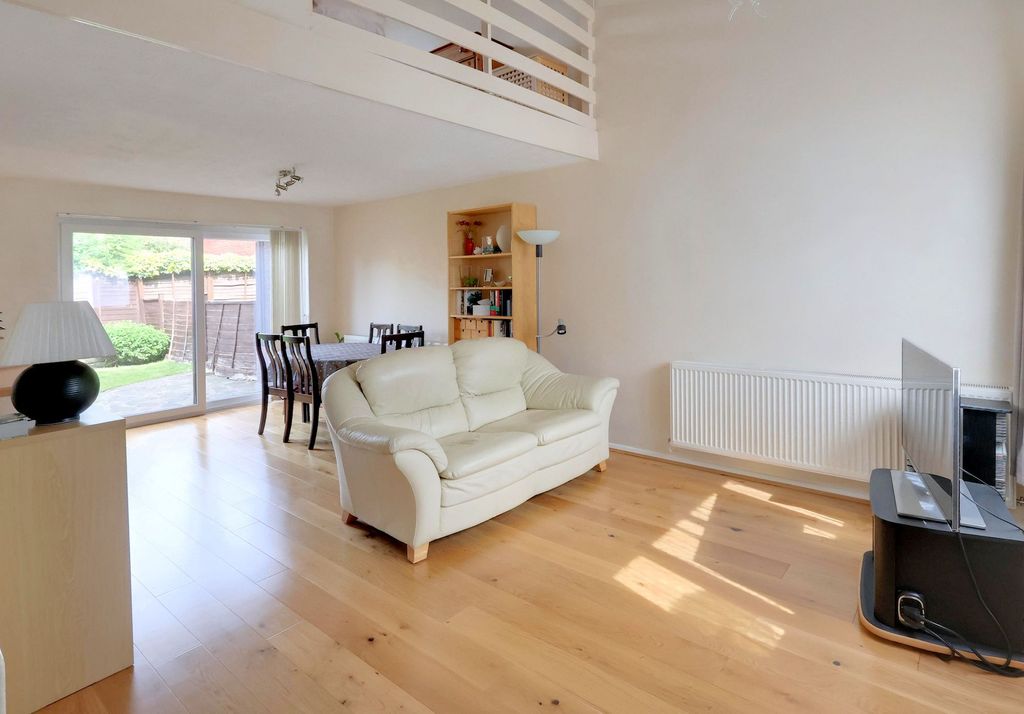 Property photo 2 of 12