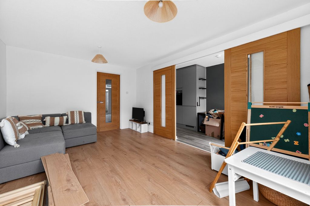 Property photo 2 of 20 Reception Room