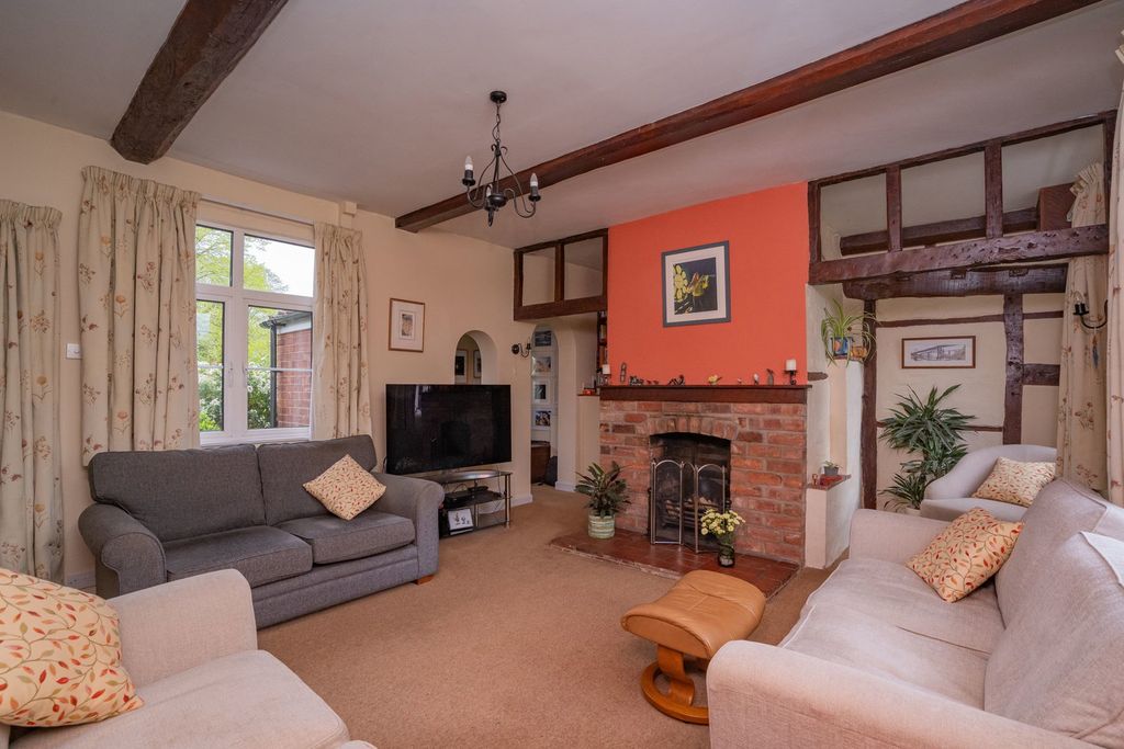 Property photo 2 of 21