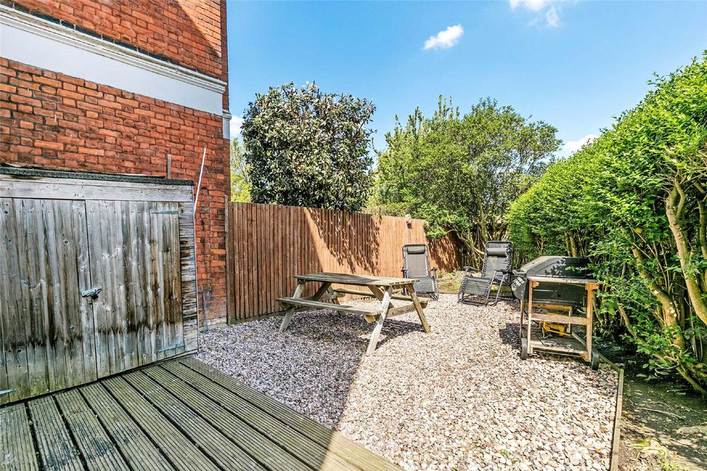 Property photo 3 of 11 Picture No. 02