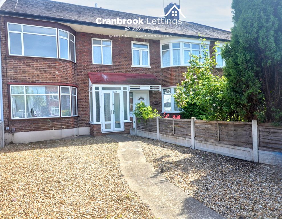 Property photo 1 of 20 Three Bedroom Terrace House For Sale High Road, Romford Rm6