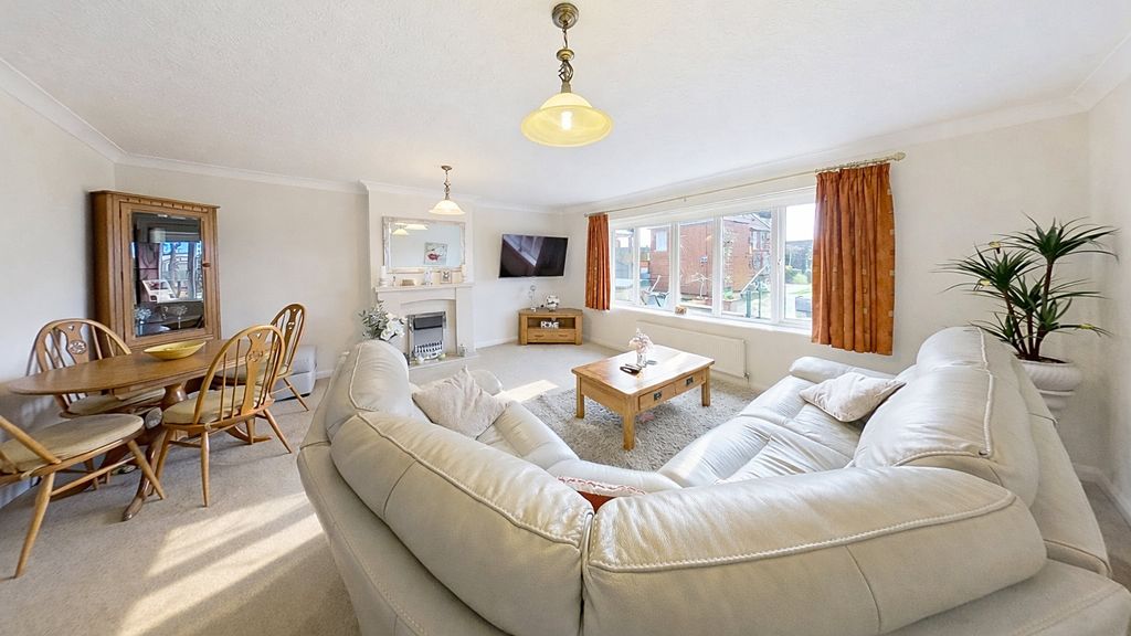 Property photo 3 of 16