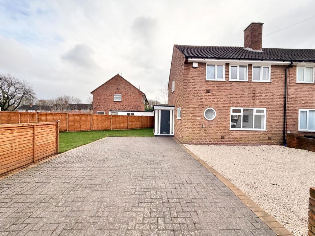 Property photo 1 of 19 Approach