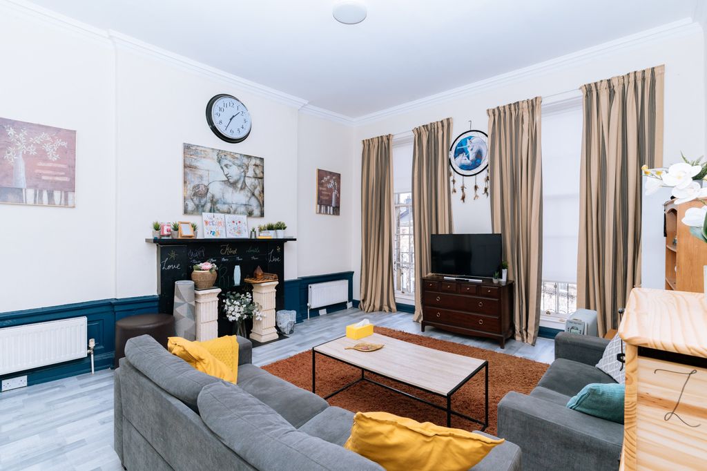 Property photo 1 of 30