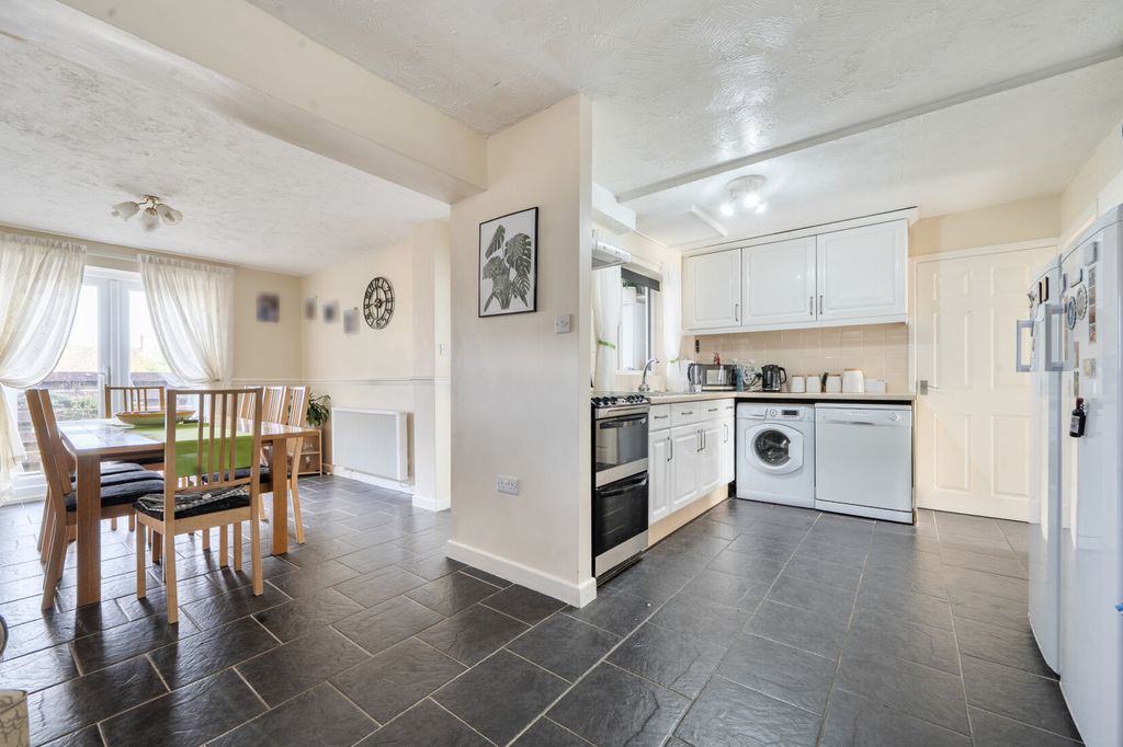 Property photo 3 of 20 Kitchen / Dining