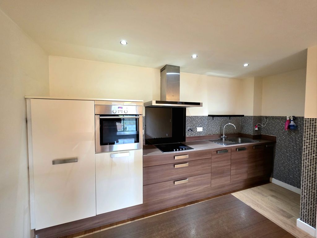 Property photo 2 of 16 Recnew10