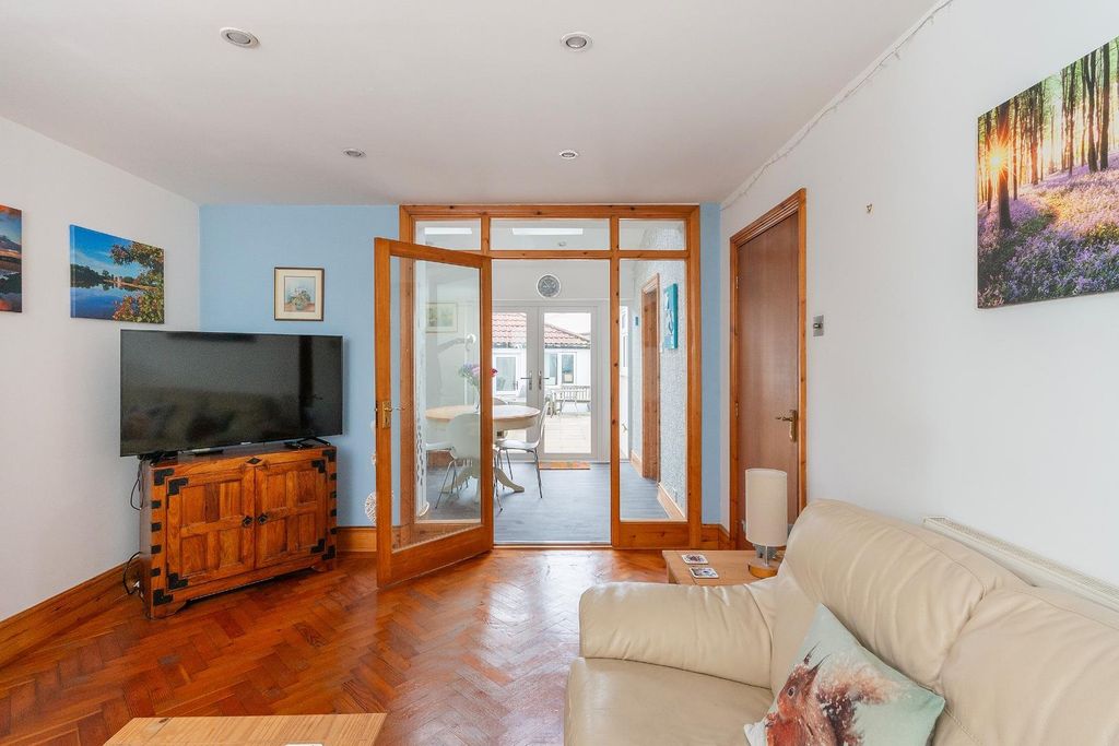Property photo 3 of 21 G1Fprbn - Living Room A.Jpg