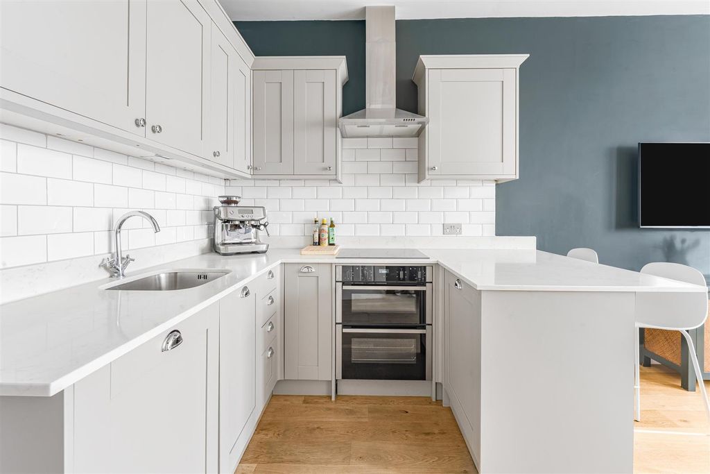 Property photo 3 of 9 1.Jpg