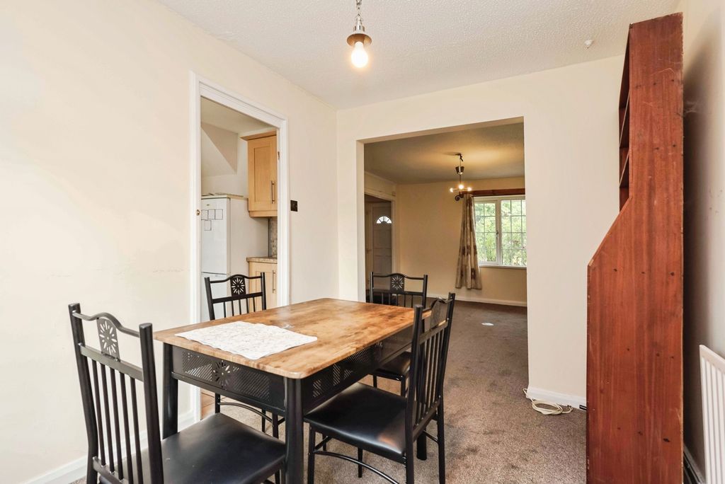 Property photo 3 of 17 Photo