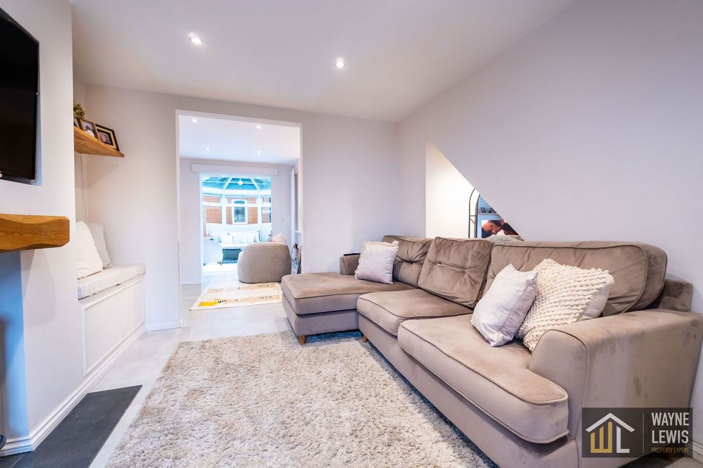 Property photo 2 of 49