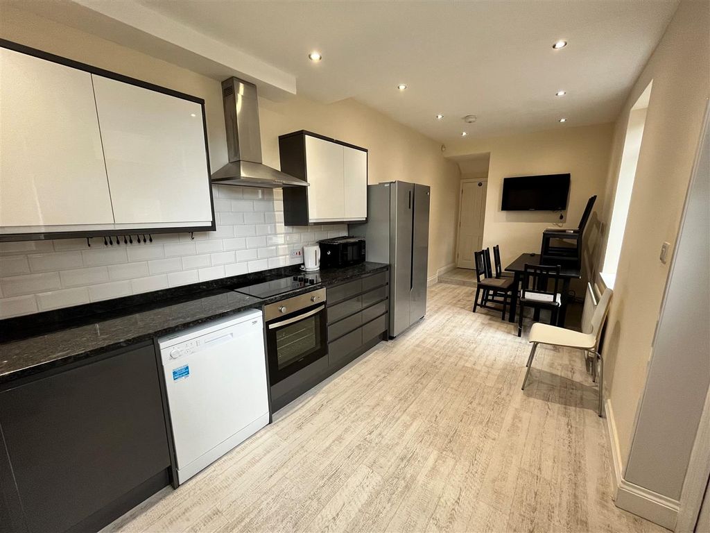 Property photo 1 of 12 4.Jpg