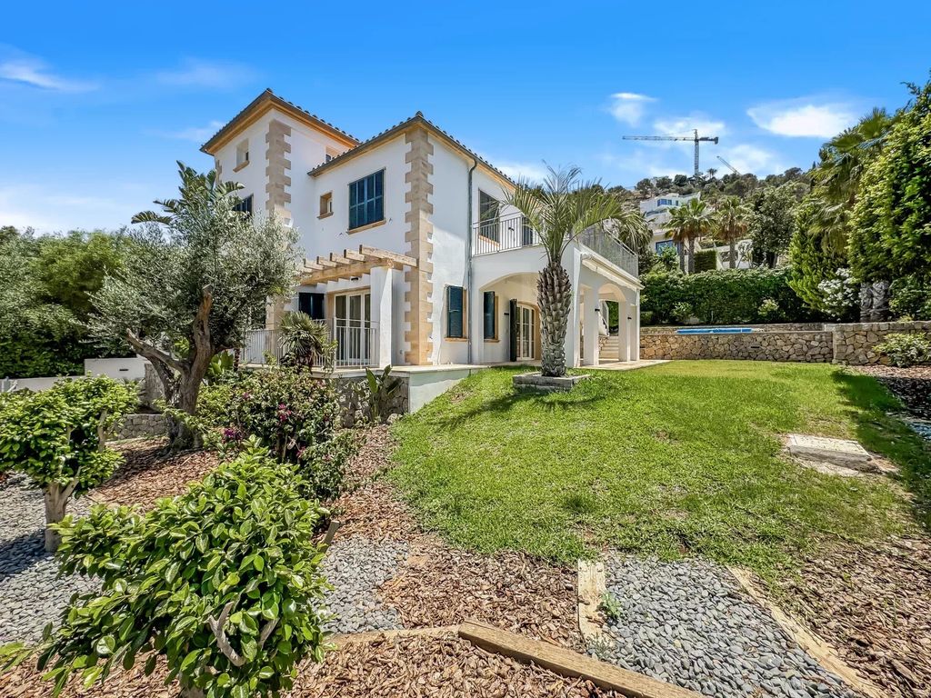 Property photo 2 of 18