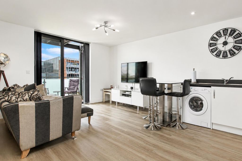 Property photo 3 of 9 18F4c8B2-5Da9-4Ec7-A3Ad-9A2De74A9140.Png