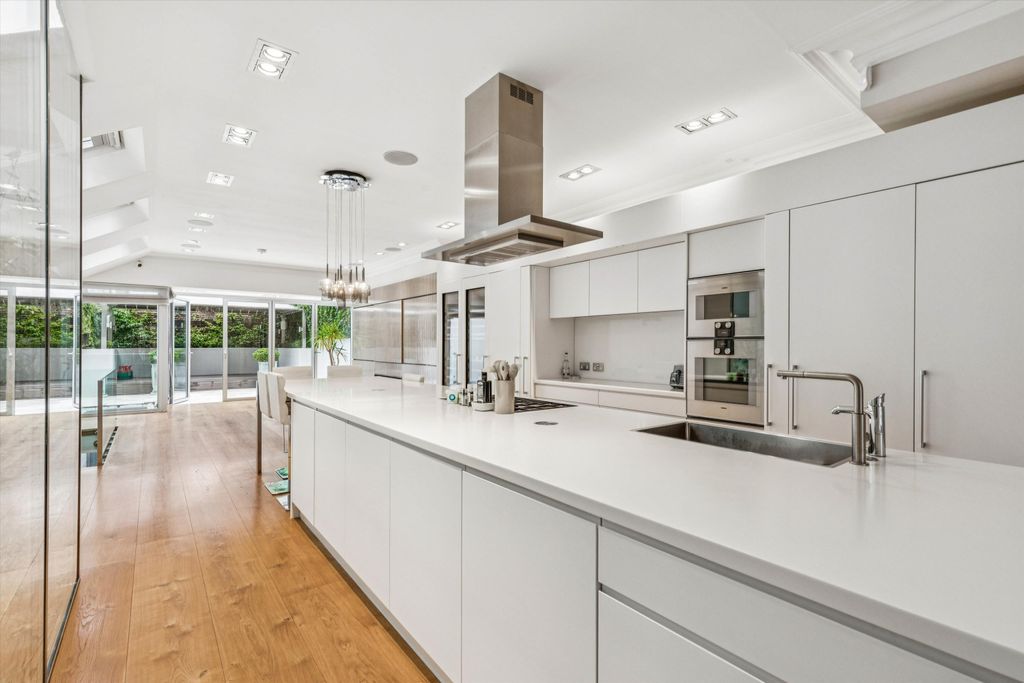 Property photo 2 of 13 Image