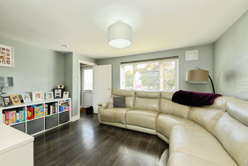 Property photo 3 of 19