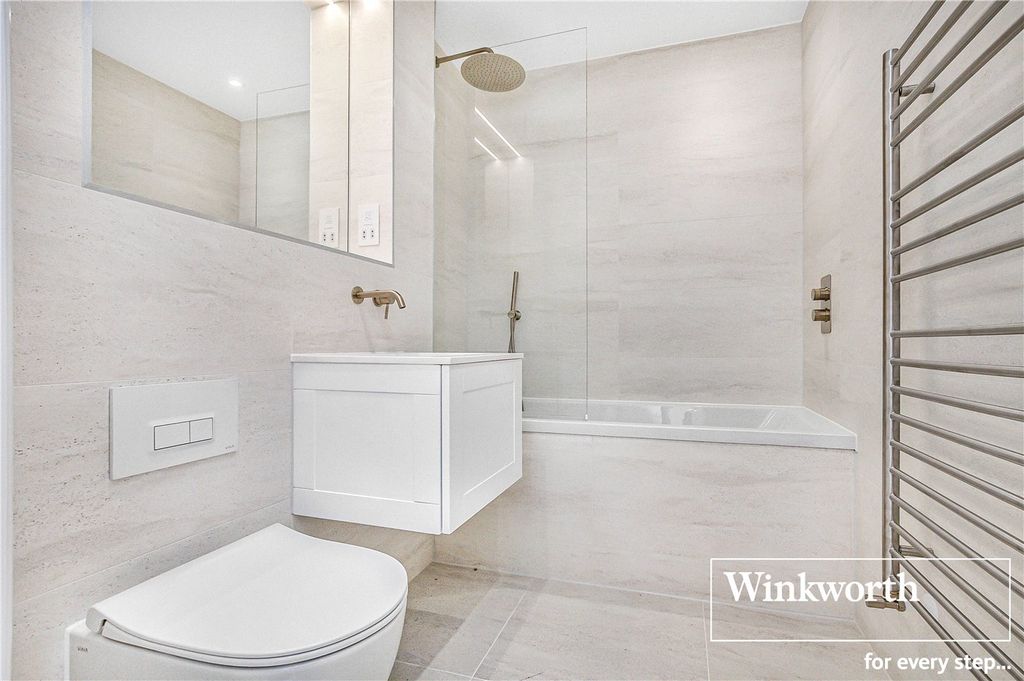 Additional image 12 of 3 bed flat for saleGolf Links Road, Ferndown, Dorset BH22