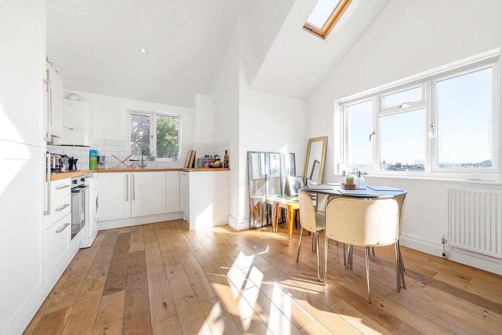 Property photo 3 of 14 Open Play Kitchen/ Reception (3)