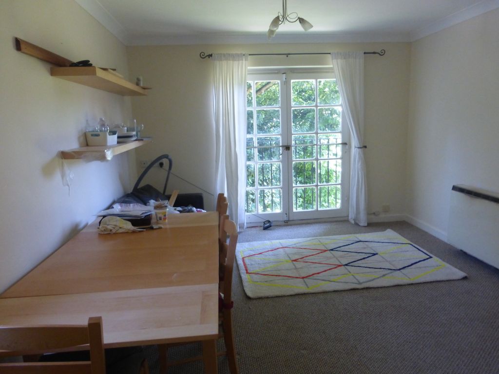 Property photo 2 of 7 Living Room