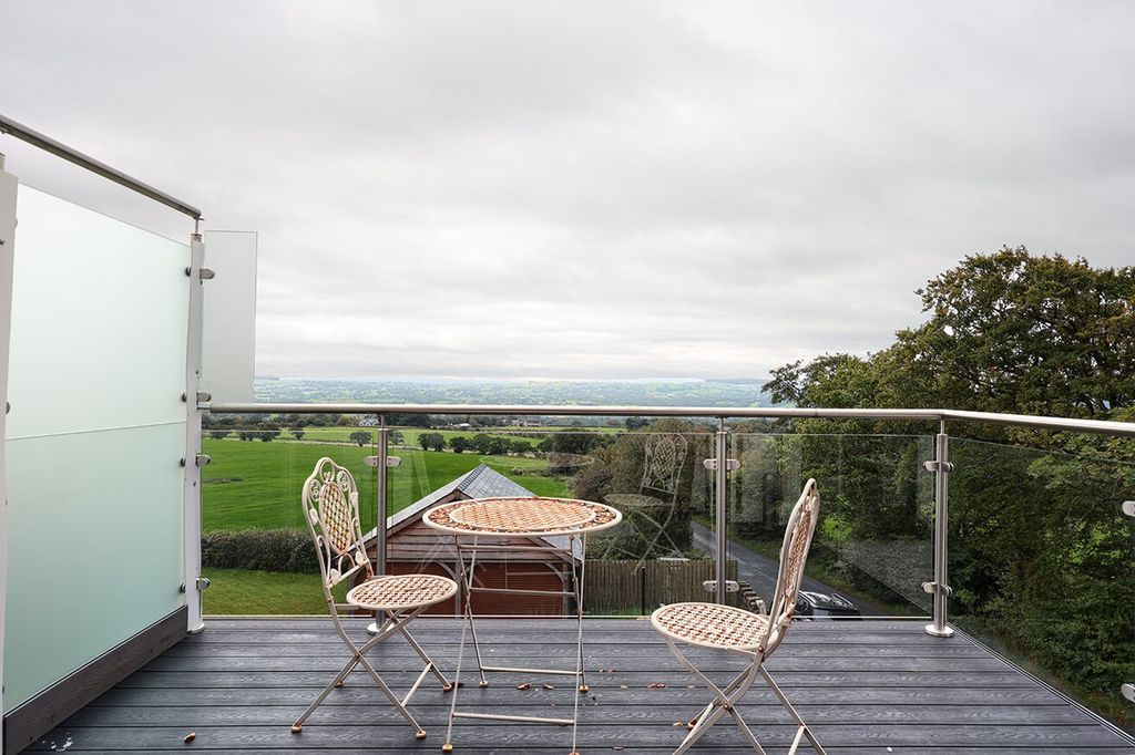 Property photo 3 of 31 4182453