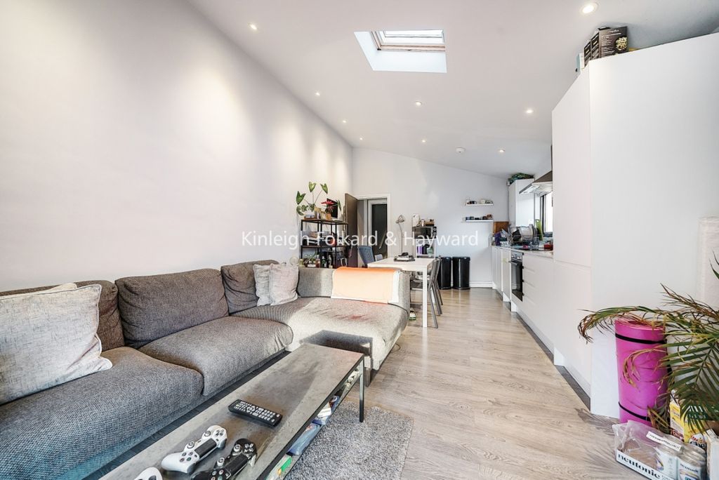 Property photo 1 of 7 F9Db22A3-c755-4Ff4-A