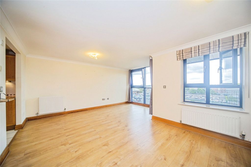 Property photo 3 of 18 Picture No. 13