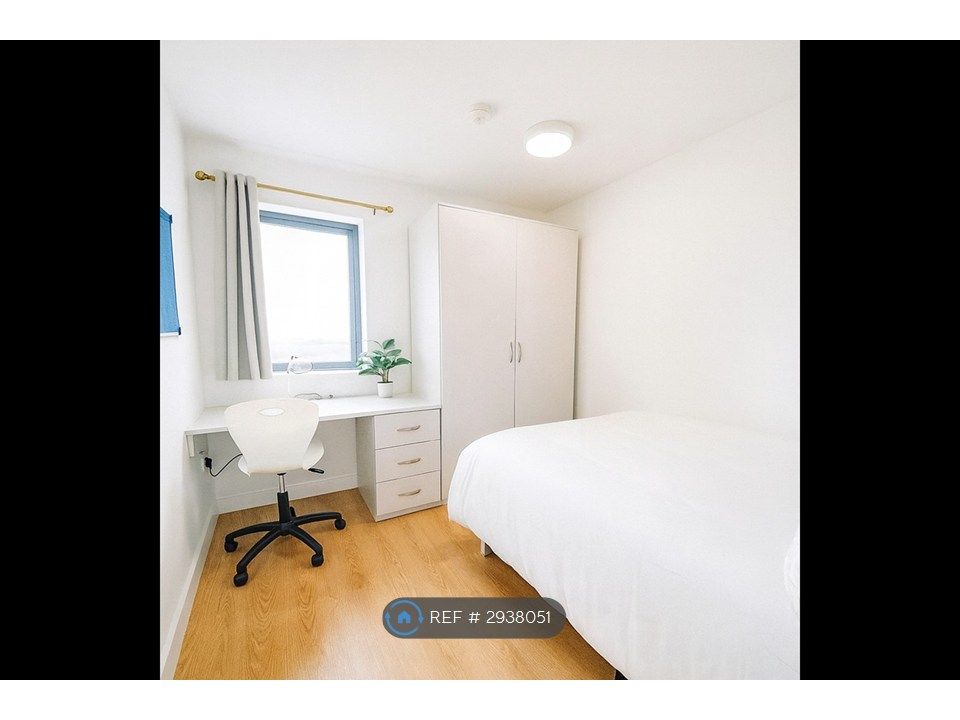 Property photo 3 of 3