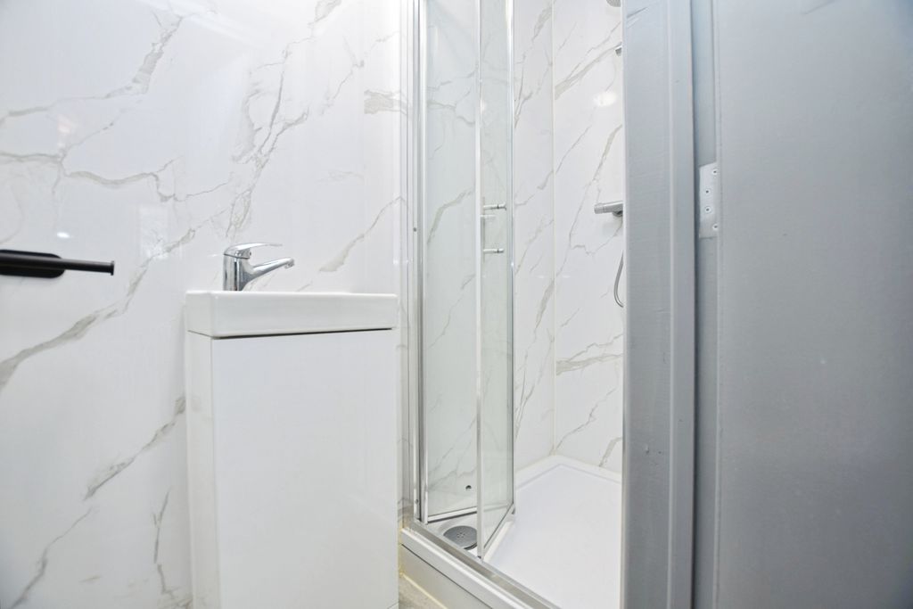 Property photo 3 of 7 Pbox-Img.Jpg