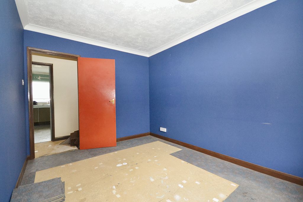 Property photo 2 of 10 138 Freshwater Drive, Hamworthy, Poole, Bh15 4Jf