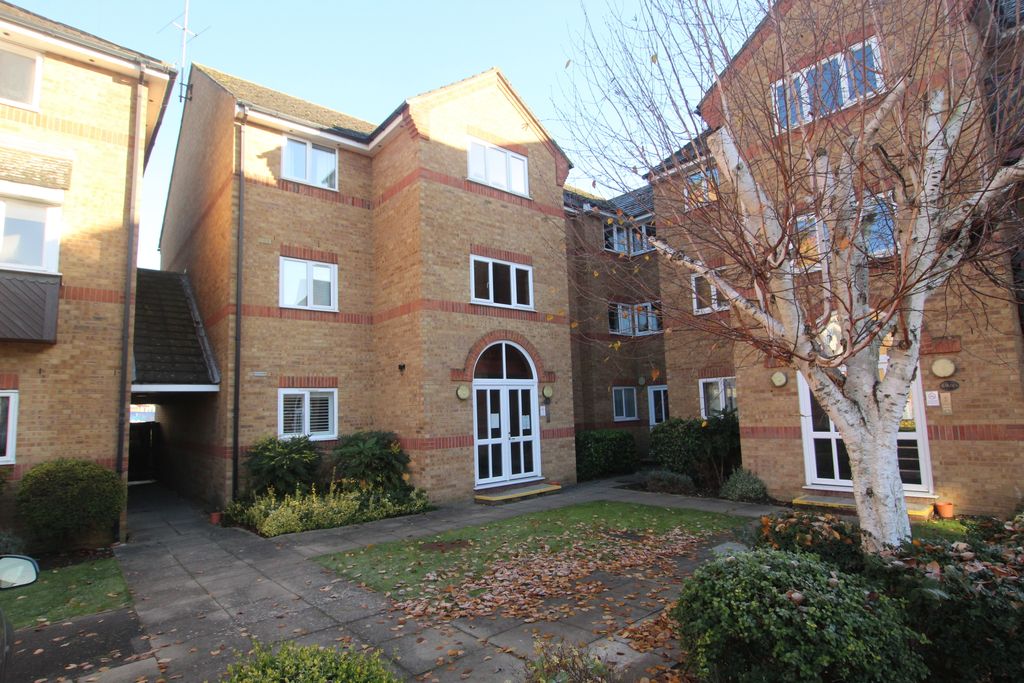 Property photo 1 of 9 Front Building