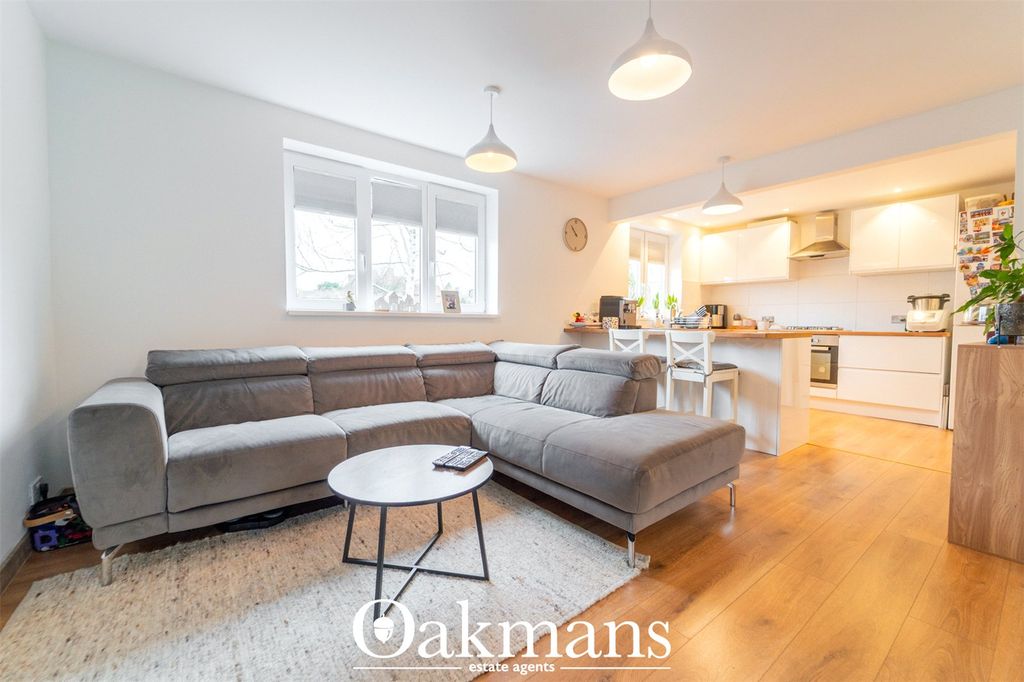 Property photo 2 of 27 Picture No. 11