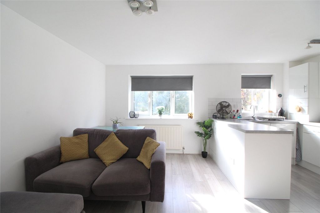 Property photo 3 of 10 Picture No. 06