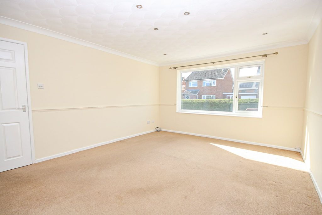 Property photo 2 of 12 12-Img_9121