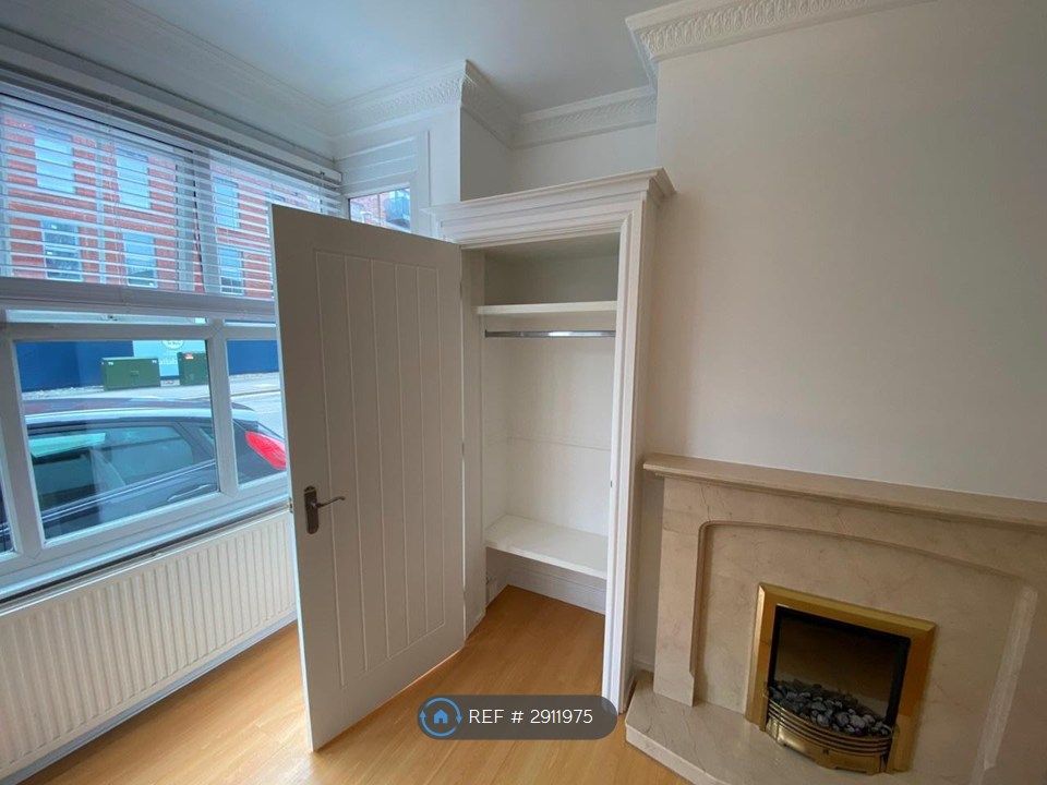 Property photo 2 of 11