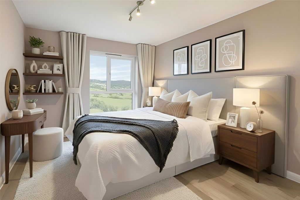 Property photo 3 of 8 Bedroom Example