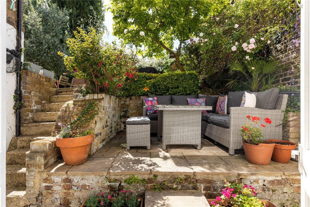 Property photo 2 of 16 Picture No. 61