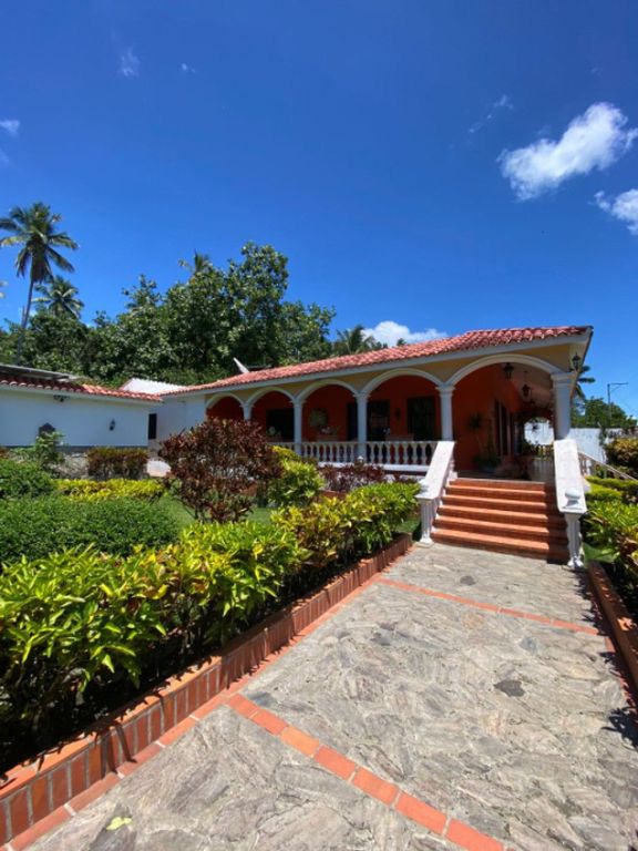 Property photo 2 of 14