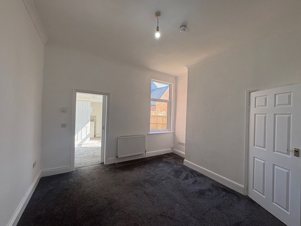 Property photo 3 of 4
