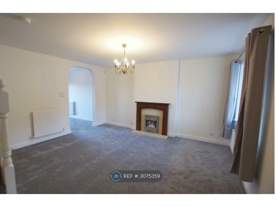 Property photo 3 of 10 Lounge