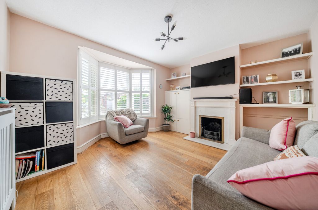 Property photo 2 of 25 1457304-10-6A0Ed9...